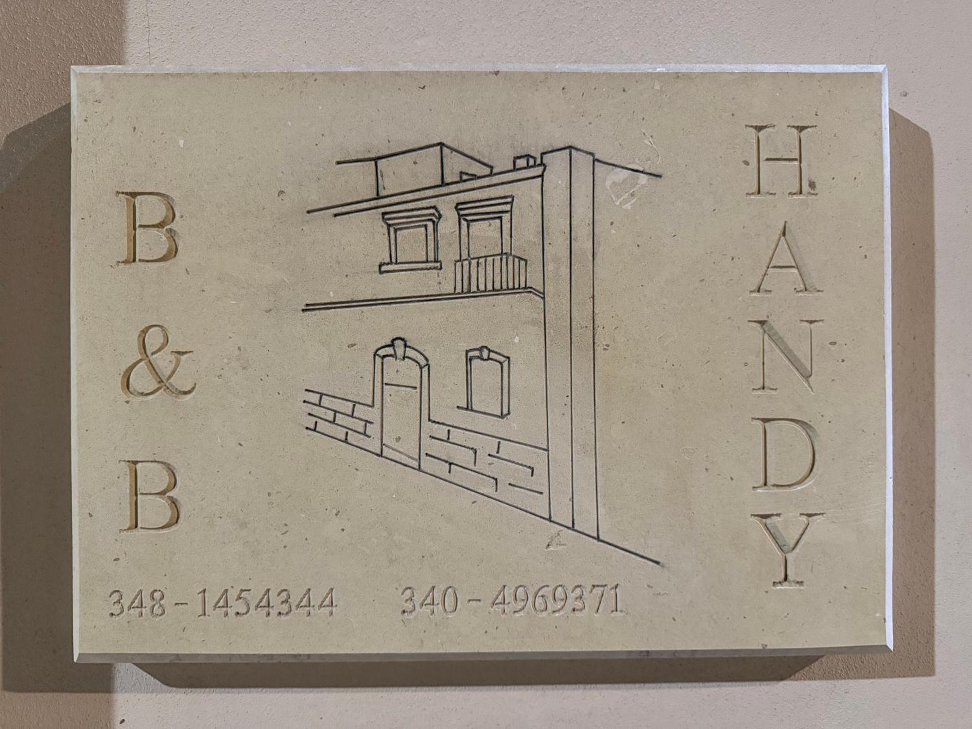 Handy Brindisi Bagian luar foto