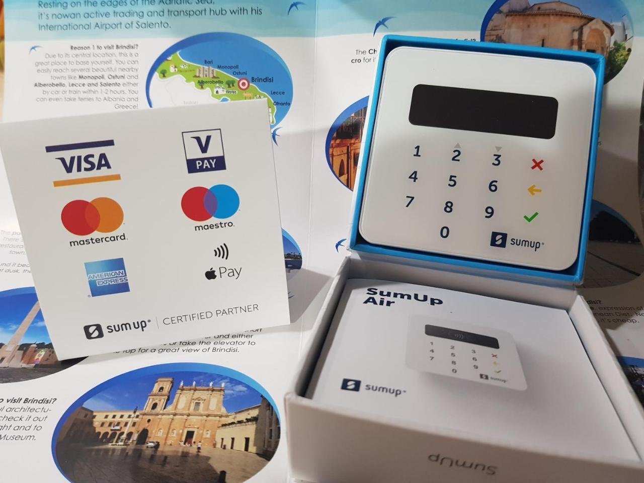 Handy Brindisi Bagian luar foto