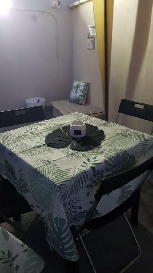Handy Brindisi Bagian luar foto